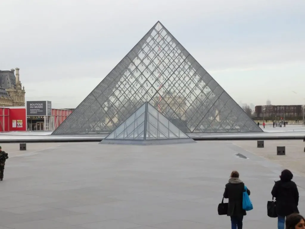 louvre