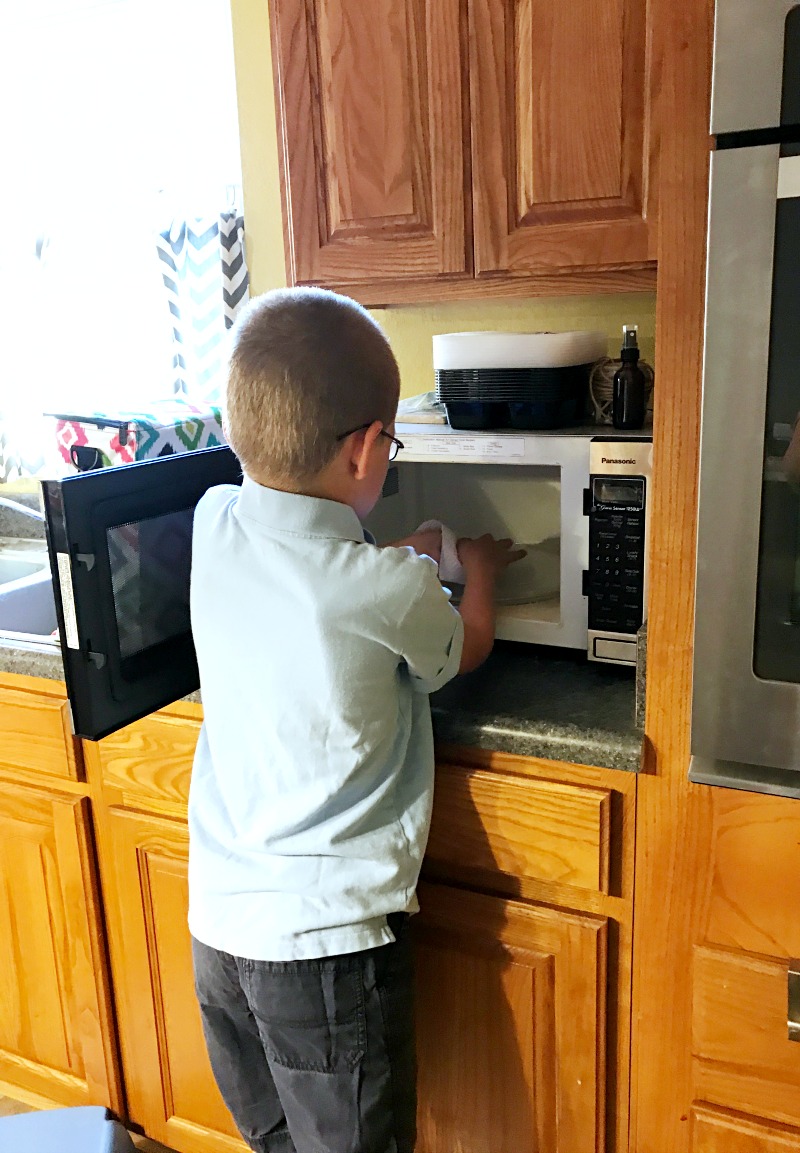 Preteens can make their own breakfast with Jimmy Dean breakfast sandwiches