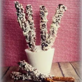 Peppermint Bark Pretzel Rods