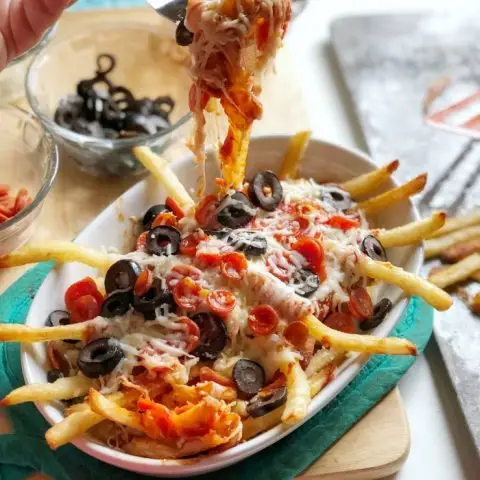 Food Truck Style Pizza Fries