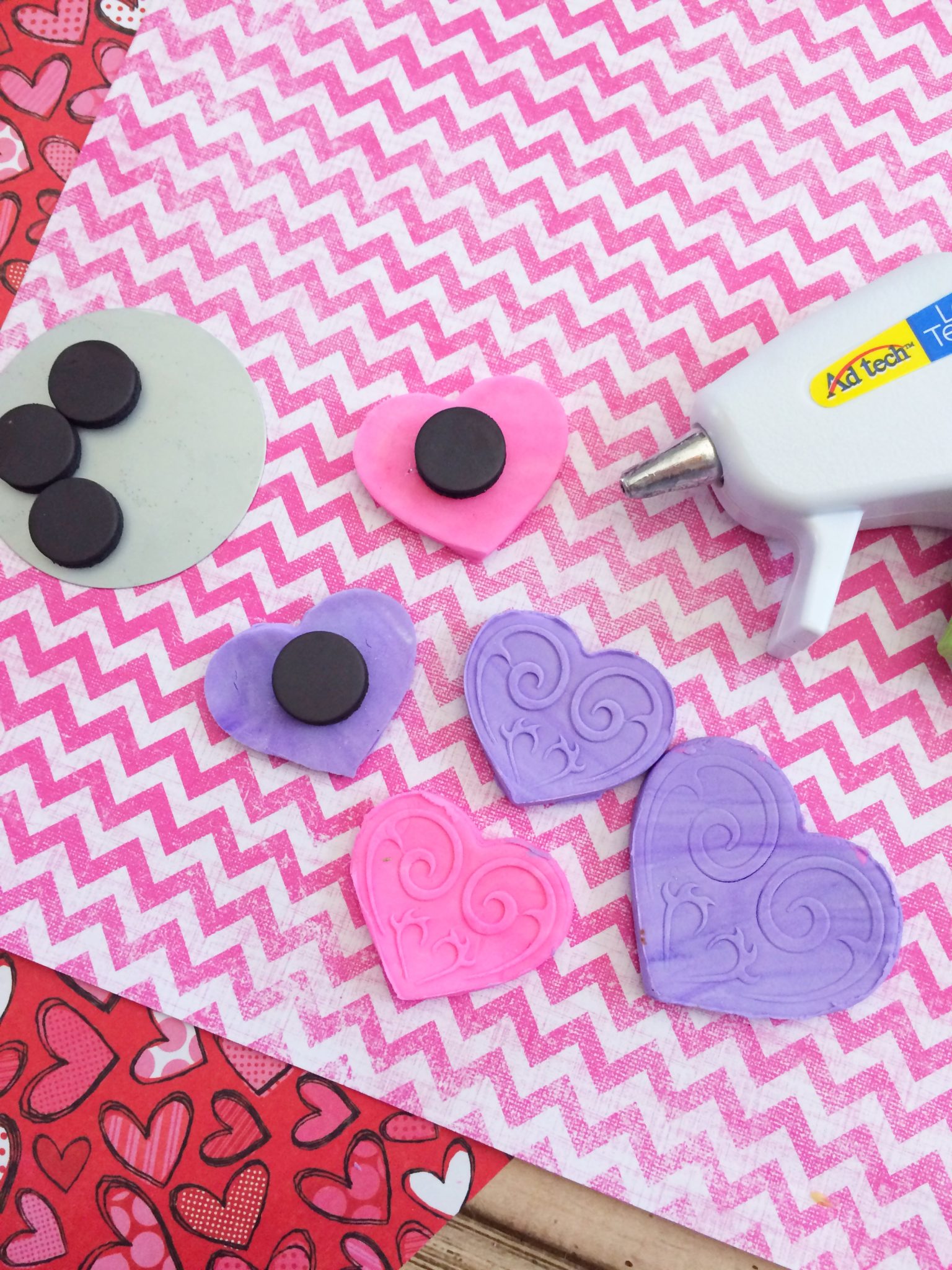 DIY Valentine’s Day Heart Moments With Mandi